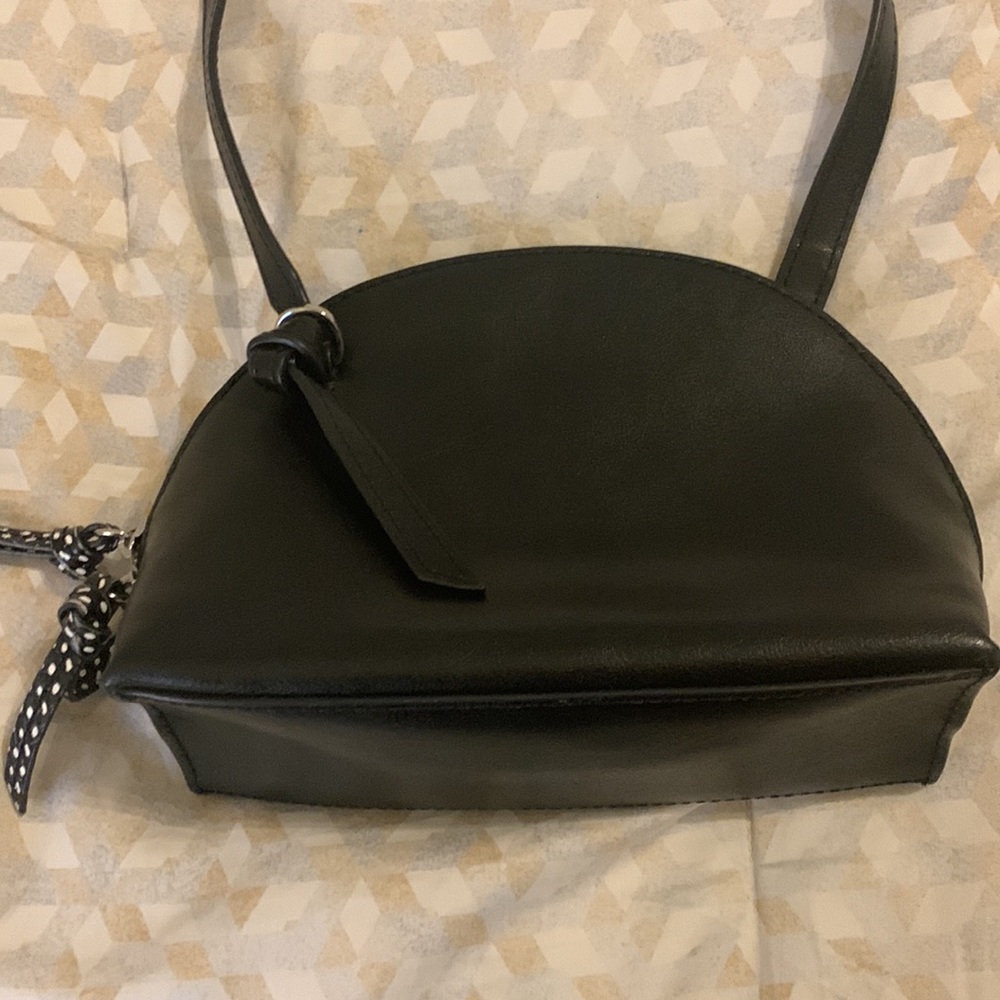 Banana Republic leather bag. - Picture 2 of 12